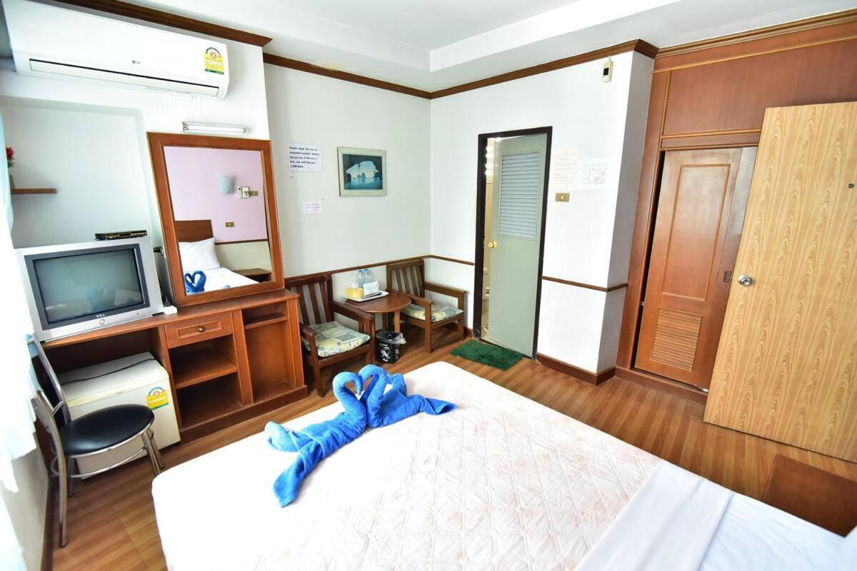 Krabi Grand Hotel Buitenkant foto