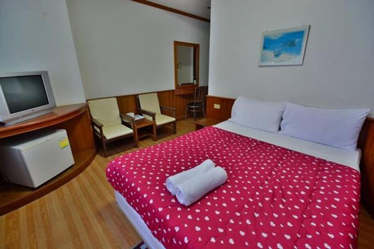 Krabi Grand Hotel Buitenkant foto
