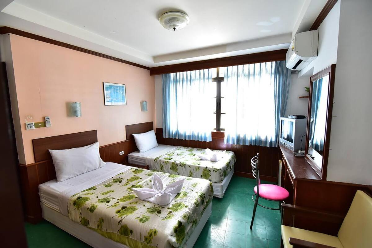 Krabi Grand Hotel Buitenkant foto