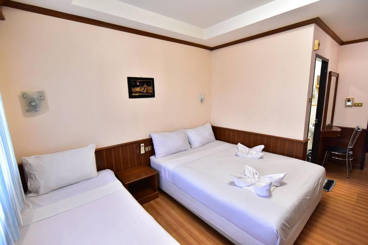 Krabi Grand Hotel Buitenkant foto
