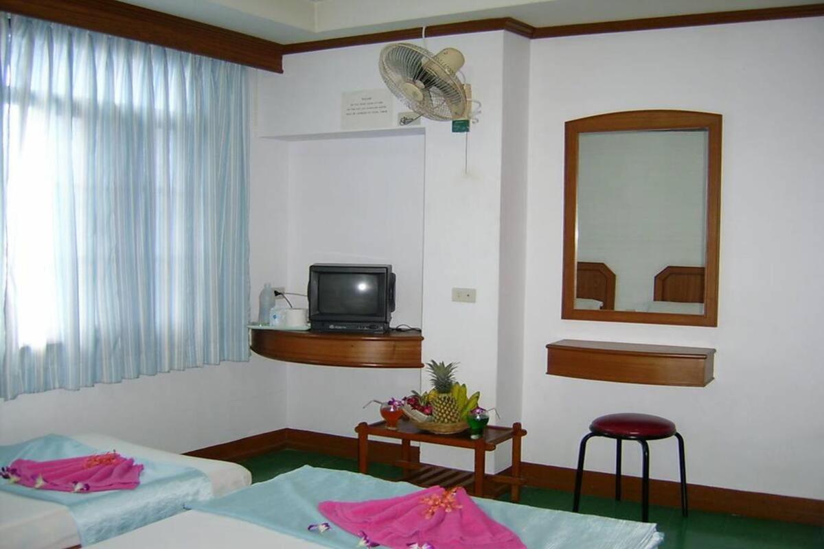 Krabi Grand Hotel Buitenkant foto