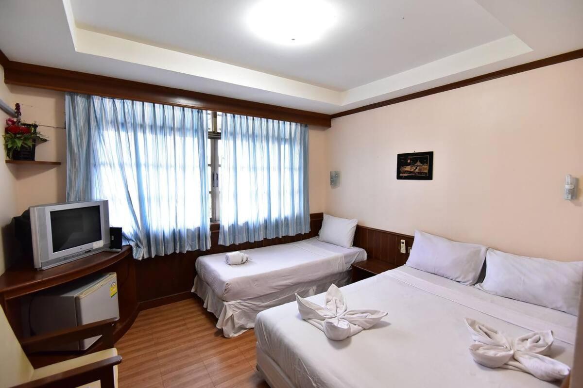 Krabi Grand Hotel Buitenkant foto